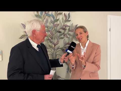 Dr.Alice Weidel im Interview bei Hallo Meinung Dr.Alice Weidel im Interview bei Hallo Meinung