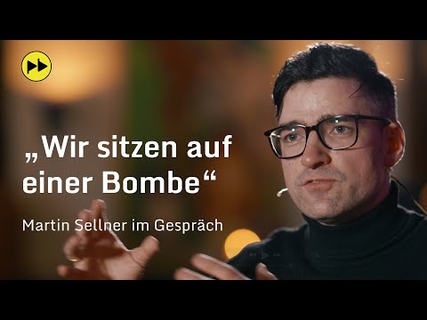„Wir sitzen auf einer Bombe“ – Martin Sellner im Gespräch (Reupload)