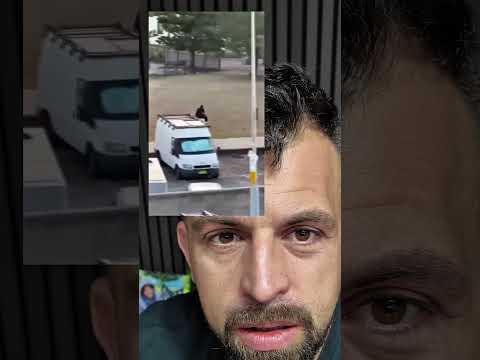 Lasst diesen Ehrenmann aus Sydney viral gehen! Lasst diesen Ehrenmann aus Sydney viral gehen!