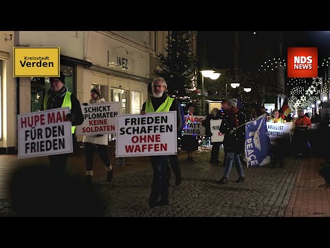 Verdener Lichter-Spaziergang für „Frieden, Freiheit und Demokratie“