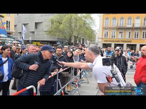 „Bei den Koransuren geht es um Barmherzigkeit“ – Irfan Peci und Stefan Ullrich antworten Passanten „Bei den Koransuren geht es um Barmherzigkeit“ – Irfan Peci und Stefan Ullrich antworten Passanten