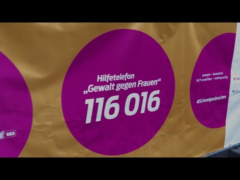 One Billion Rising Fellbach 14.02.2026 Rathaus Innenhof