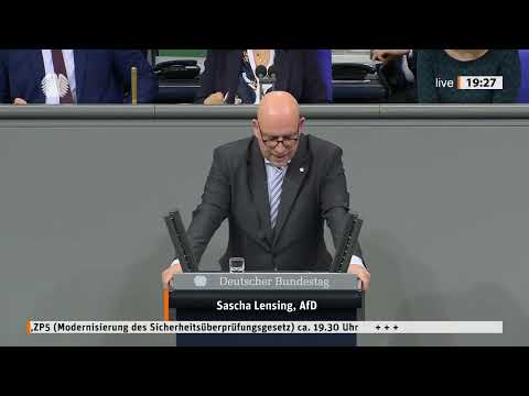 „Parallelgesellschaften unangetastet – spioniert die Regierung stattdessen die eigenen Bürger aus?“ „Parallelgesellschaften unangetastet – spioniert die Regierung stattdessen die eigenen Bürger aus?“