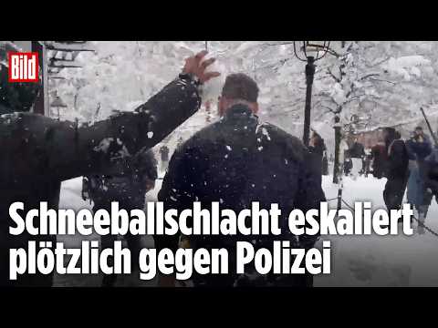 Schneeballattacke auf NYPD: Chaoten greifen Polizisten im Washington Square Park an