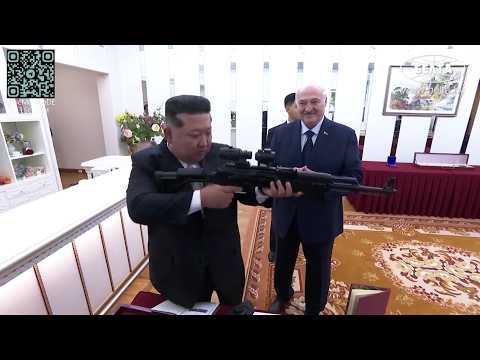 Kim Jong-un und Lukaschenko tauschen Geschenke aus Kim Jong-un und Lukaschenko tauschen Geschenke aus