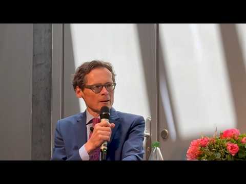 «In der Schweiz reden alle mit allen über alles»: Köppel über die Kriegspolitik der EU «In der Schweiz reden alle mit allen über alles»: Köppel über die Kriegspolitik der EU